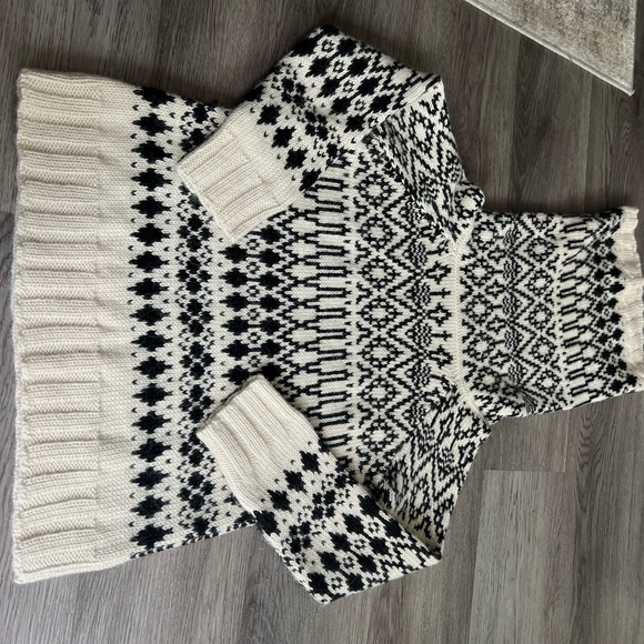 Classic 100% Alpaca Agathe Turtleneck Sweater White Black Sz. M - Picture 6 of 6